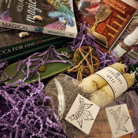Large Beginner Mystery Witchcraft Supply Box - Picture 4 of 6